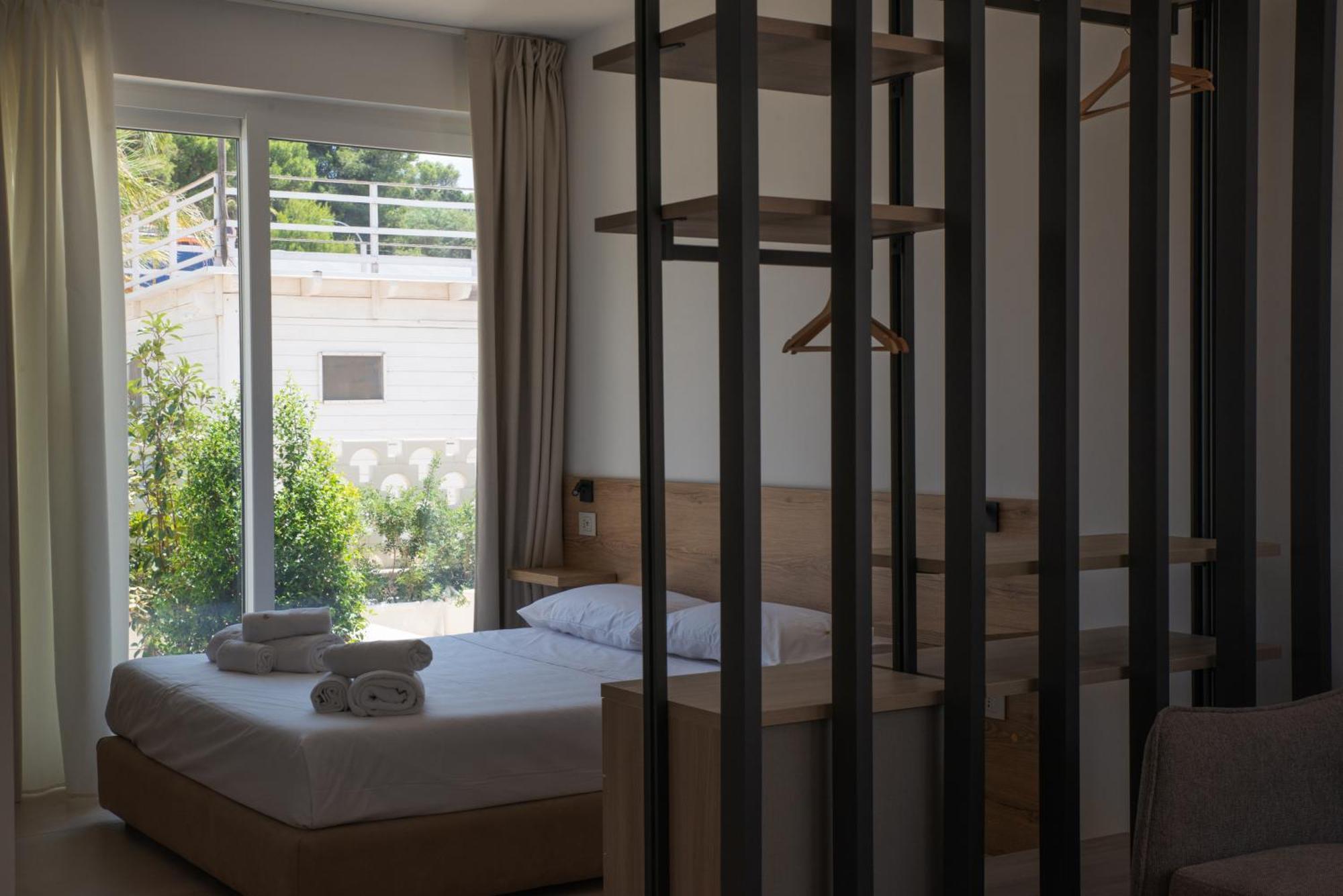 Montedarena Hotel Пульсано Екстер'єр фото